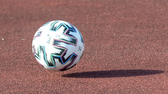 字母30+15+8难救主，唐斯打铁8中2布伦森37分，尼克斯送雄鹿7连败