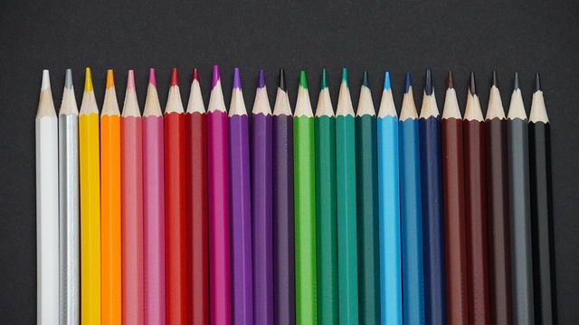 余力生以2小时06分38秒赢得瓦伦西亚马拉松，创英马历史第二佳绩，展现跨项实力，称霸铁三项目。