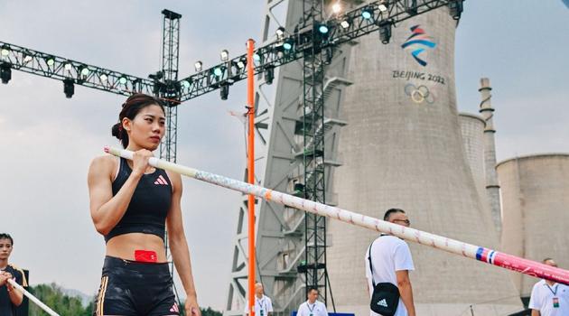 战术大师阿隆索巧解贝林厄姆定位难题，皇马中场重焕新生